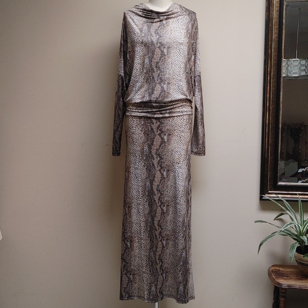 VavaVoom Python Print Maxi Dress - Picture 2 of 13
